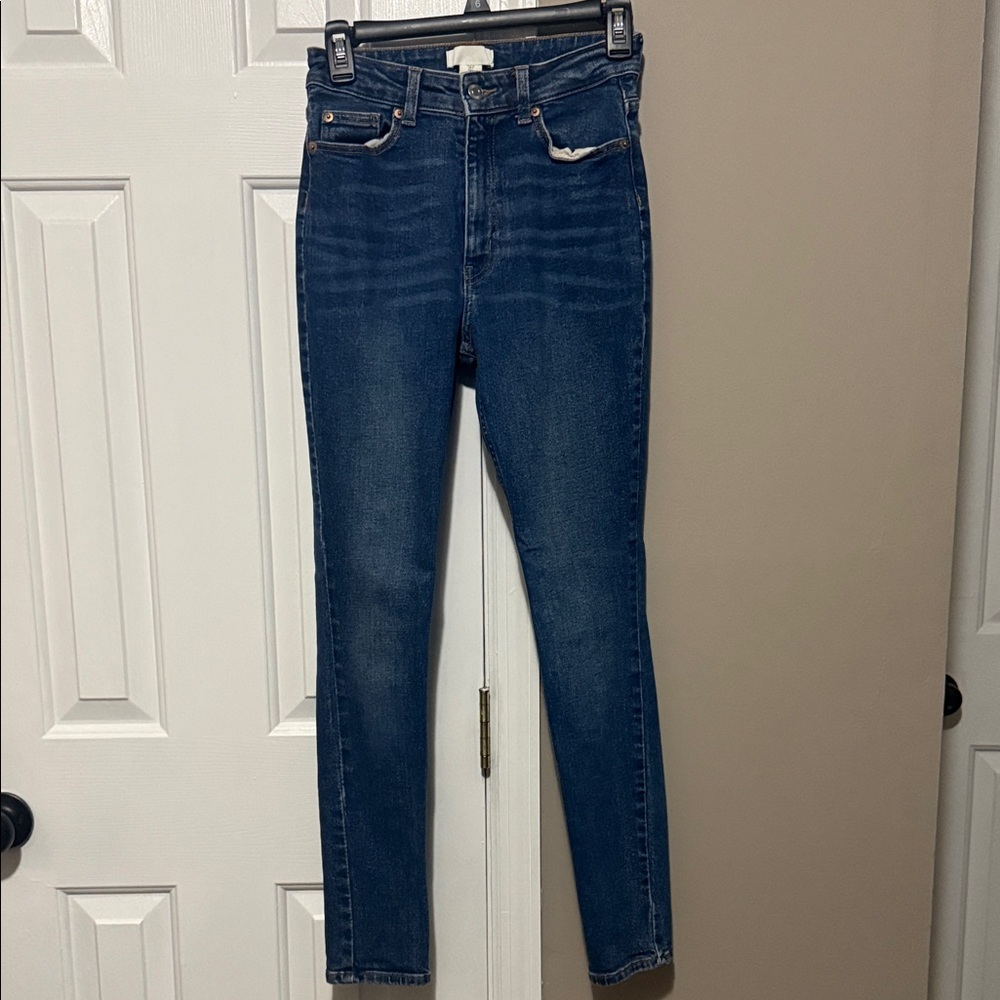 👖 **H&M Slim High Ankle Jeans**  Size **4 | Classic Blue Wash | Soft Stretch